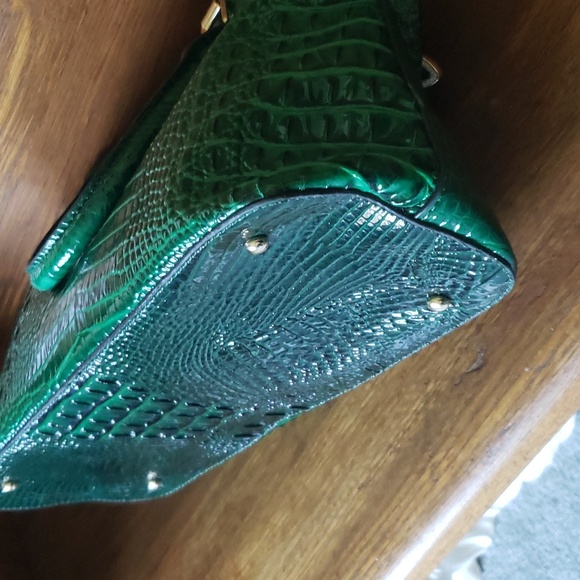 π STAUER CROC EMBOSSED PURSE - Picture 5 of 12